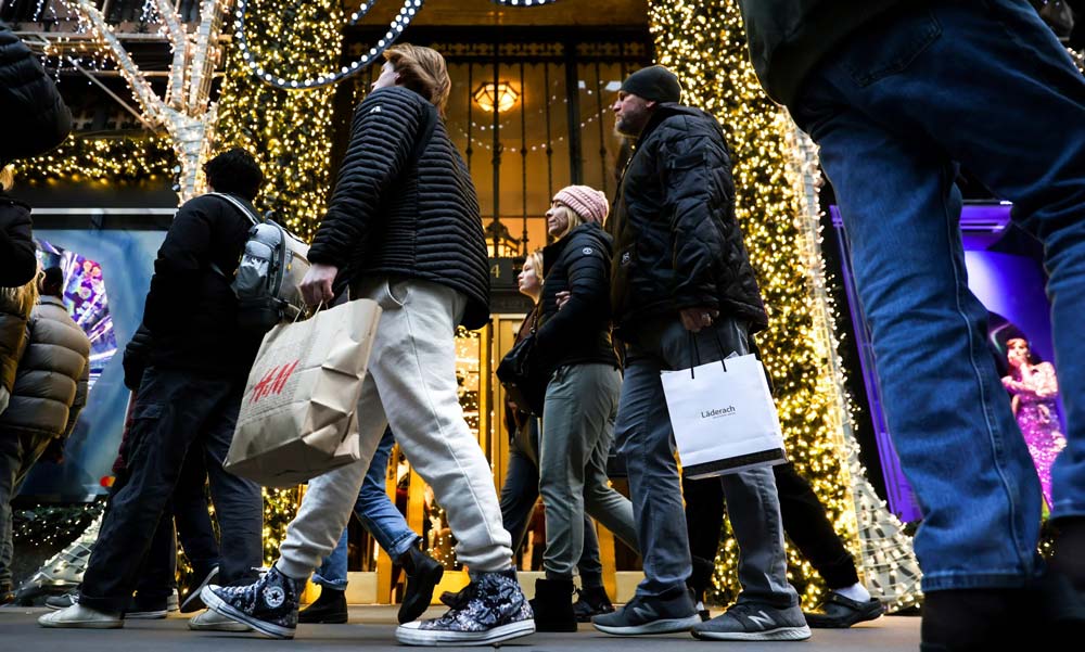 The Super Saturday Phenomenon: 142 Million Shoppers Create Retail Tsunami