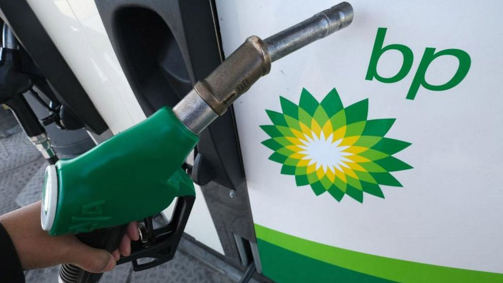 BP Reports Full-Year Profit Miss, but Surprises Investors with Accelerated Share Buybacks