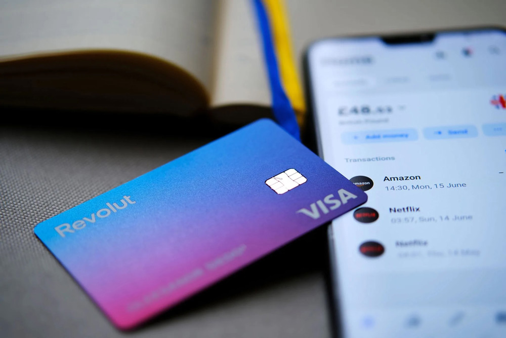 Revolut Goes Beyond Banking: Introducing Travel eSIM Phone Plans for Global Connectivity