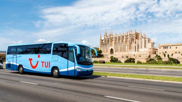 TUI Shatters Earnings Expectations, Paves the Way for London Exit