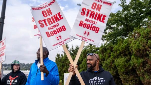 Boeing Machinists Extend Strike After Rejecting New Contract