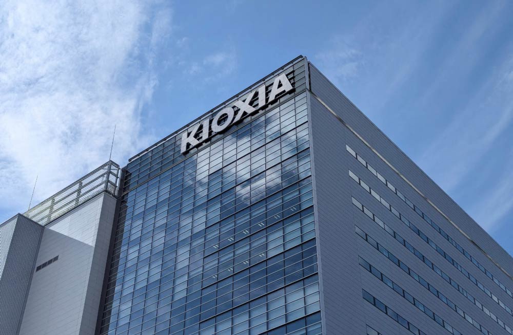 Kioxia Raises $800 Million in IPO, Shares Jump on Tokyo Stock Exchange