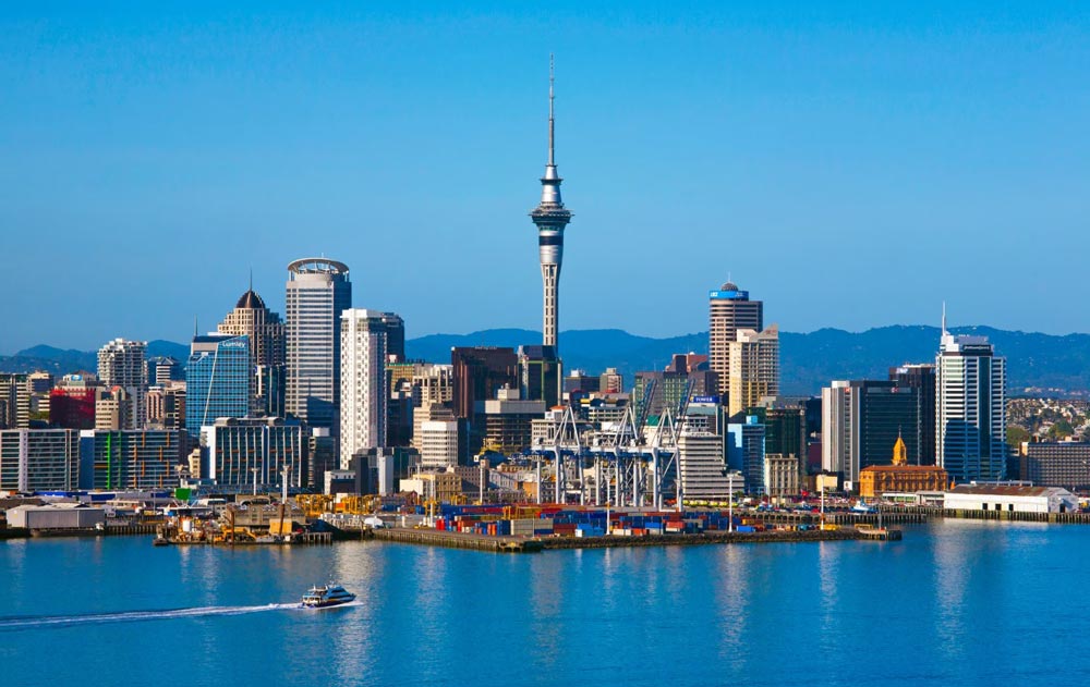 New Zealand’s Economy Contracts: Central Bank Likely to Slash Interest Rates Further