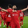 محمد صلاح يقدم تنازلات لتمديد عقده مع ليفربول: خطوة نحو الاستمرارية أم ضغط على النادي؟