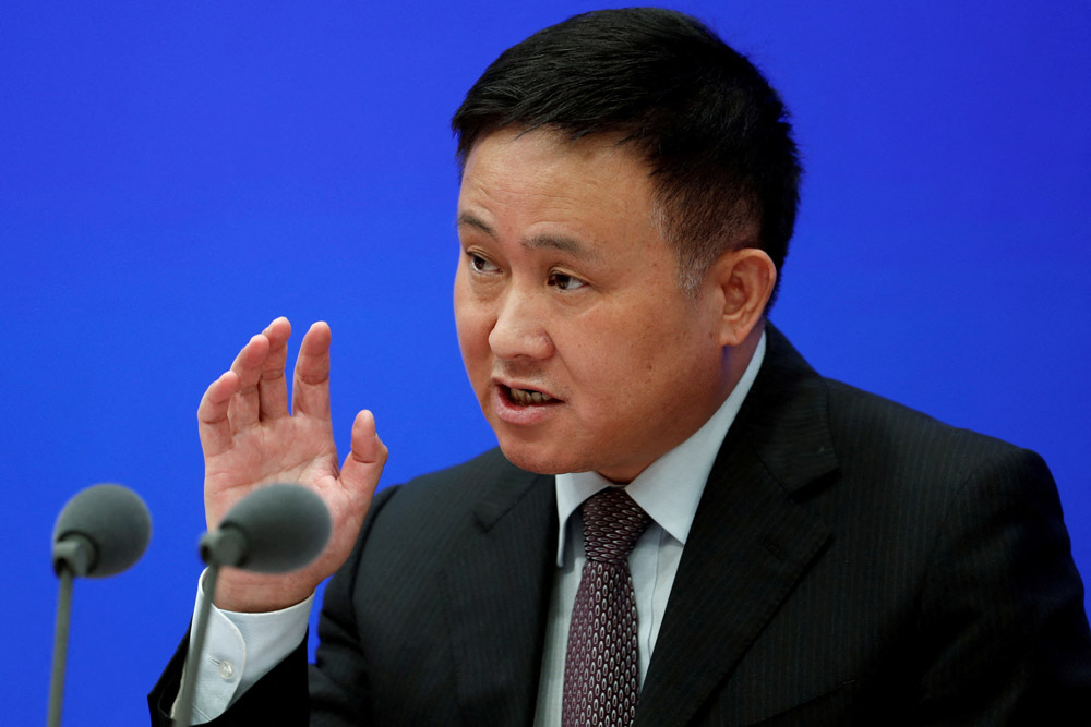 PBOC Governor: Stable Yuan Shields Global Economy from Market Volatility