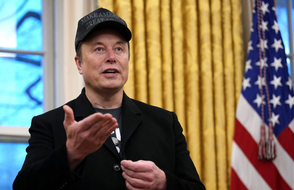 Federal Workforce in Turmoil as Musk Issues Report-or-Resign Ultimatum