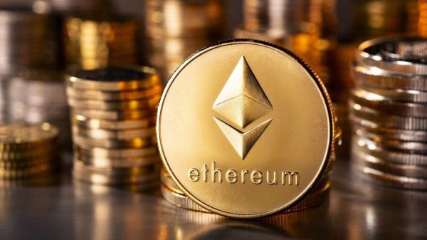 مع تصاعد التوترات الإقليمية .. الإيثيريوم تنخفض والبيتكوين في استقرار