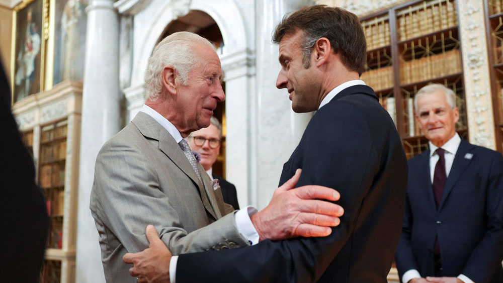 Trump’s Tariffs Loom Over Macron’s Historic U.K. State Visit