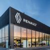 Renault Shares Sink 17% After Slashing 2025 Guidance and Leadership Shakeup