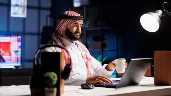 ارتفاع الأسعار وزيادة الطلب .. سوق المستودعات في المملكة تحت ضغط التجارة الإلكترونية